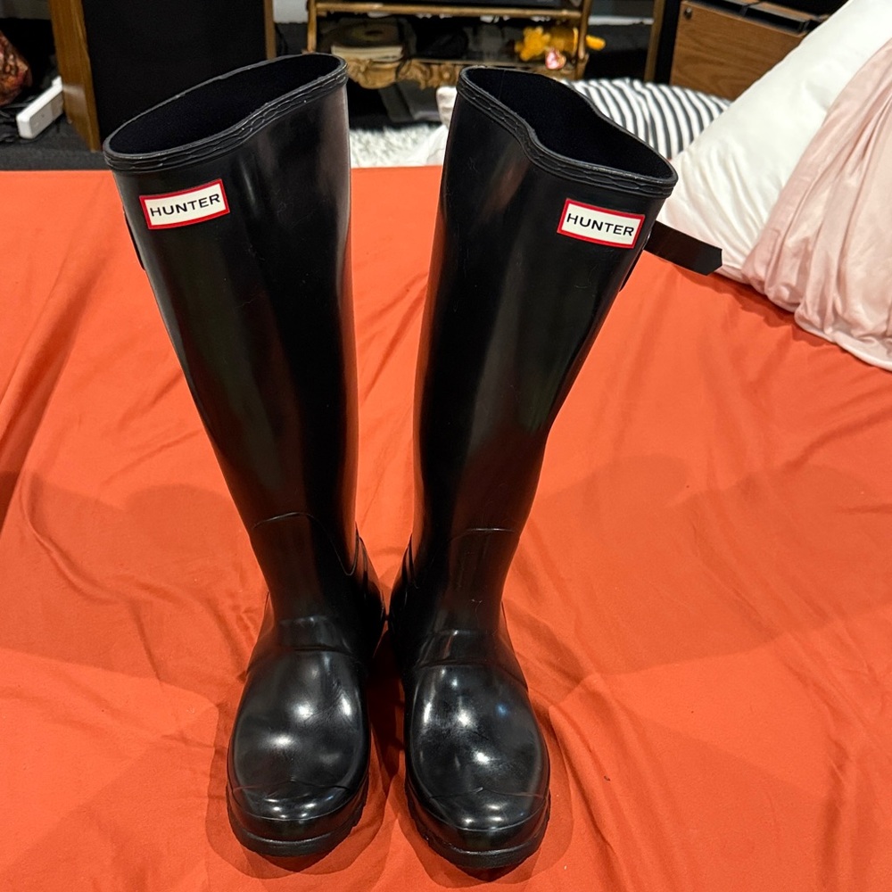 Hunter Women's Original Tall Gloss Rain Boots